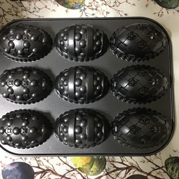 Nordic Ware Easter Egg Cake Pan - Picture 2 of 3